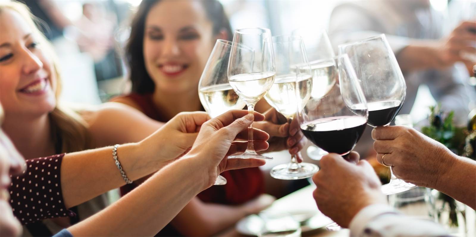 diy_wine_tasting_bachelorette_party.jpg
